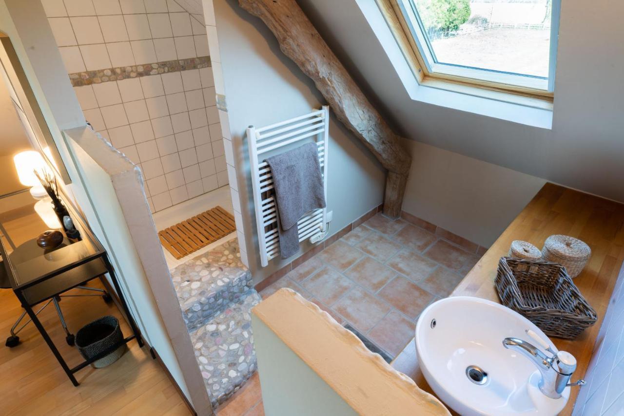 Le Domaine Des Volets Bleus Bed and Breakfast Beuzeville Exteriör bild