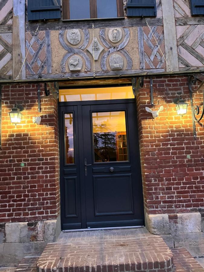 Le Domaine Des Volets Bleus Bed and Breakfast Beuzeville Exteriör bild
